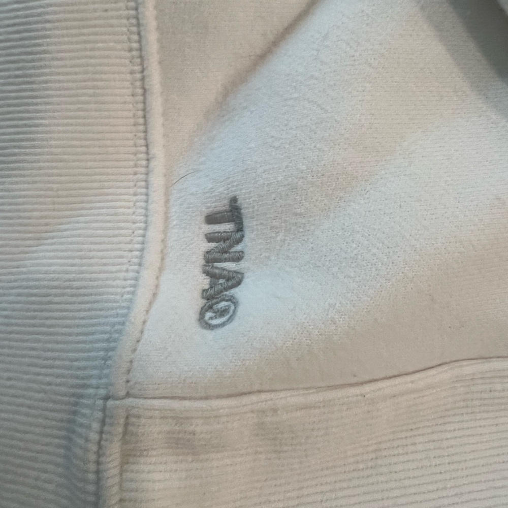 NWOT TNA Classic White Fleece Crewneck Sweater - Picture 3 of 3